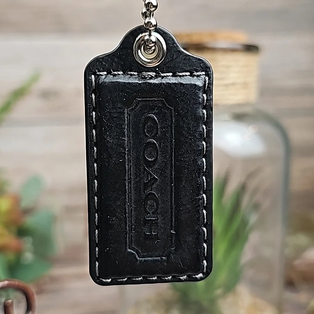 NEW COACH BLACK LEATHER HANG-TAG - Picture 1 of 7